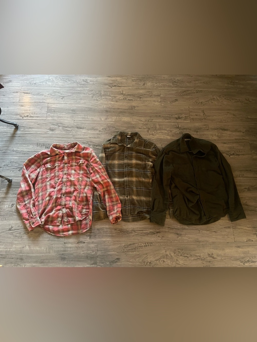 Lot of 3 Mens Longsleeve Flannel Button down shirts SM